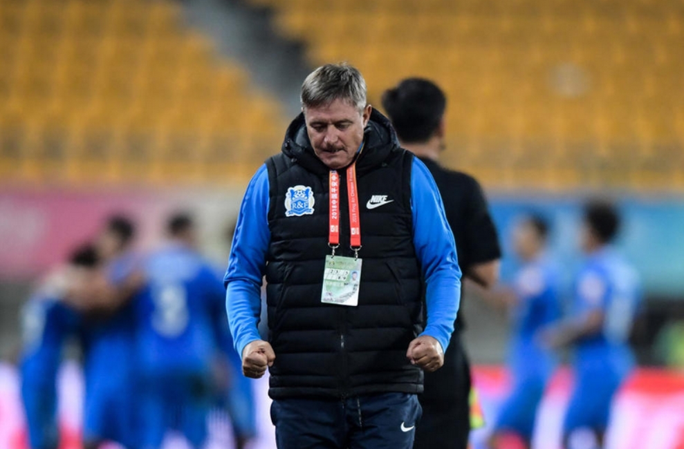 AG官方-富力惨遭失利，艰难抵挡逆风连败局面