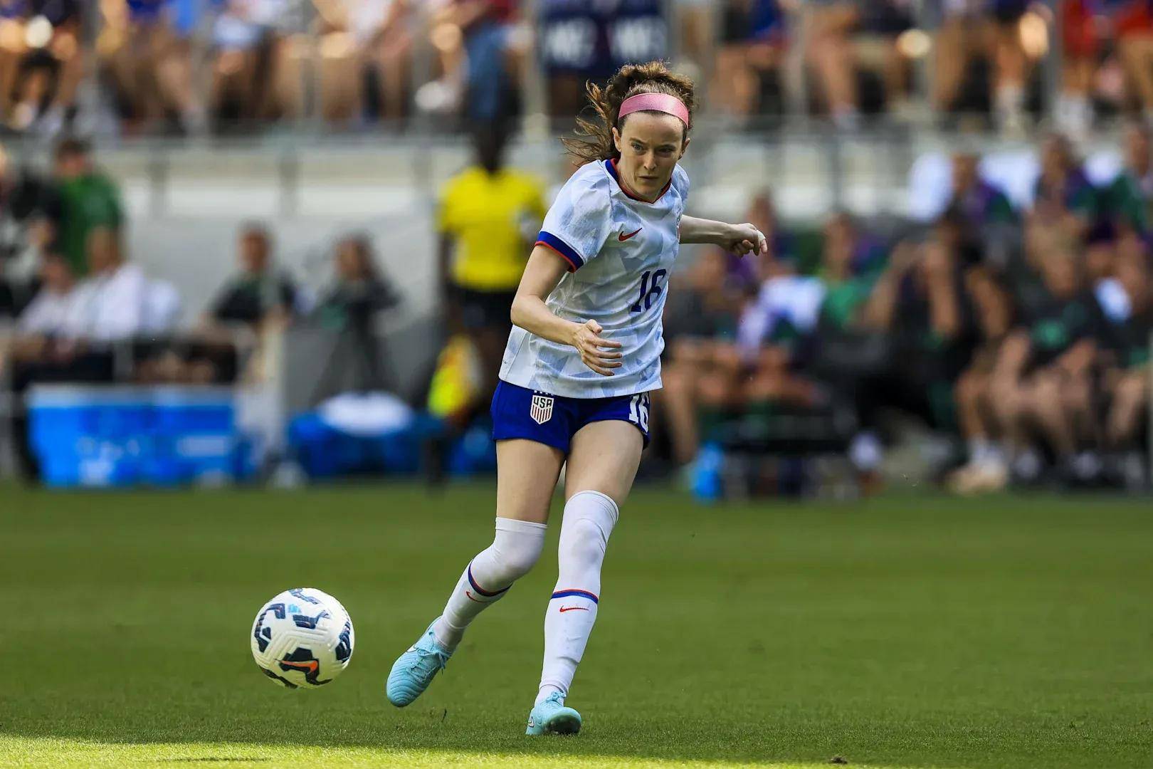 AG电子-加拿大女足赢得关键比赛，晋级下一轮