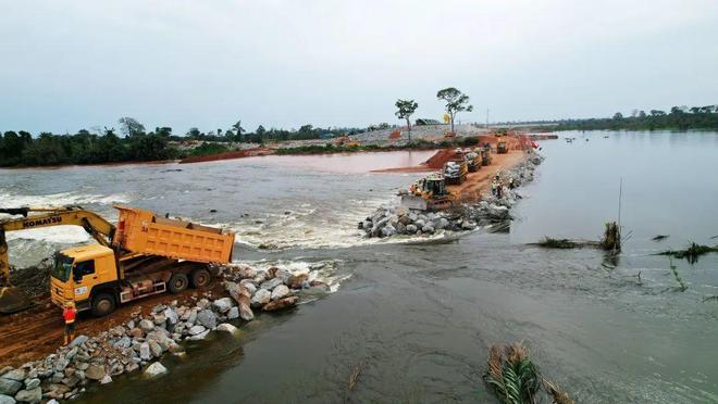 AG-象牙海岸遭乌干达逆转，非洲区预选赛告捷的简单介绍